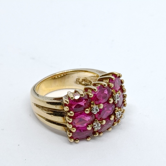 Ladies Ruby ring - Picture 2 of 3